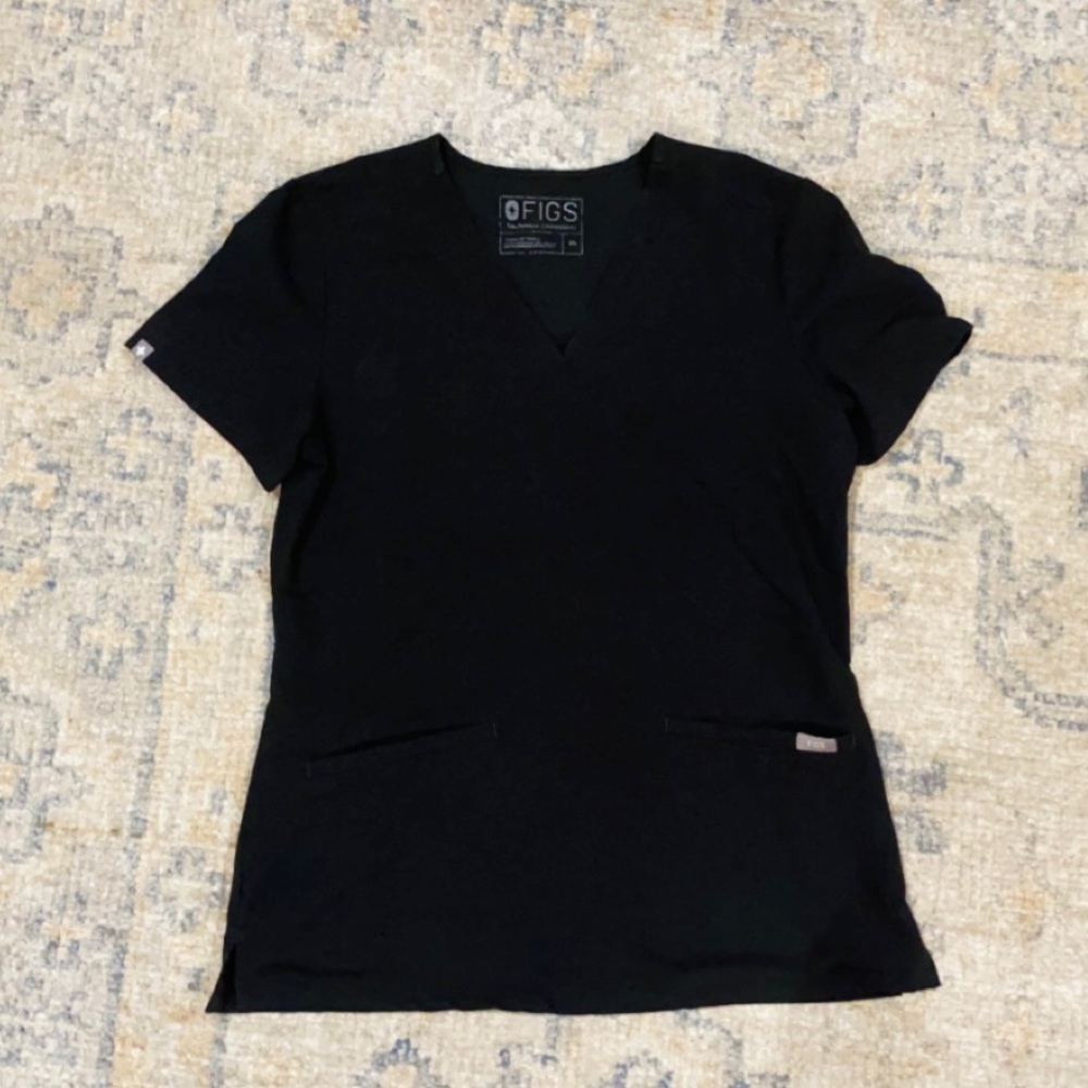 Figs Casma Three-Pocket Scrub Top